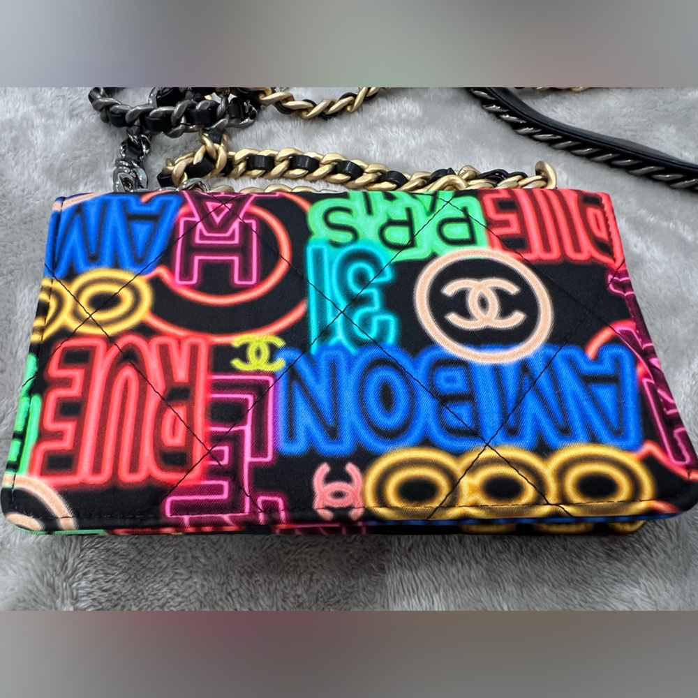 CHANEL Fabric Printed Chanel 19 Wallet On Chain WOC Black Neon Multicolor - Picture 3 of 7